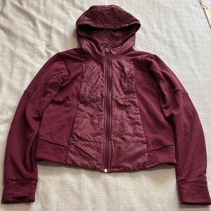 The North Face Women's Maroon lightweight Jacket